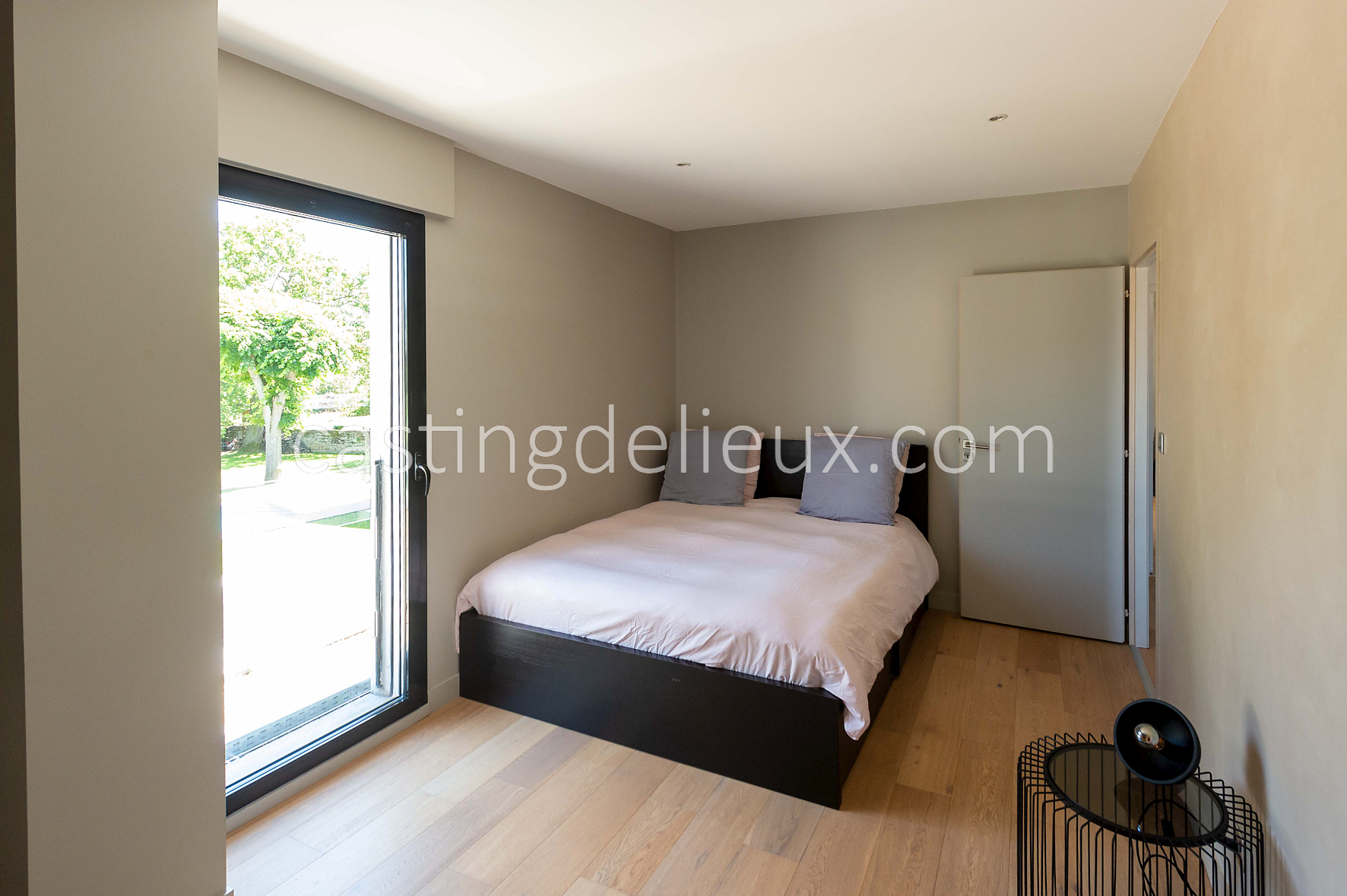 castingdelieux103-FR050-W-