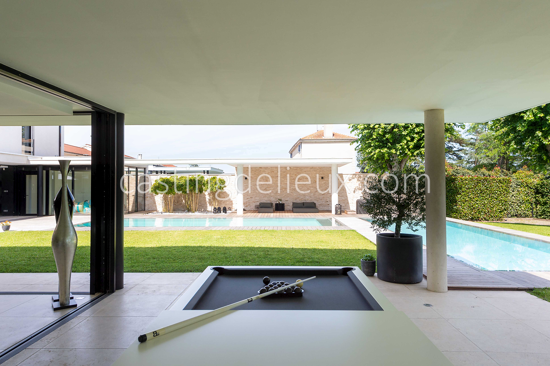 castingdelieux183-FR050-W-