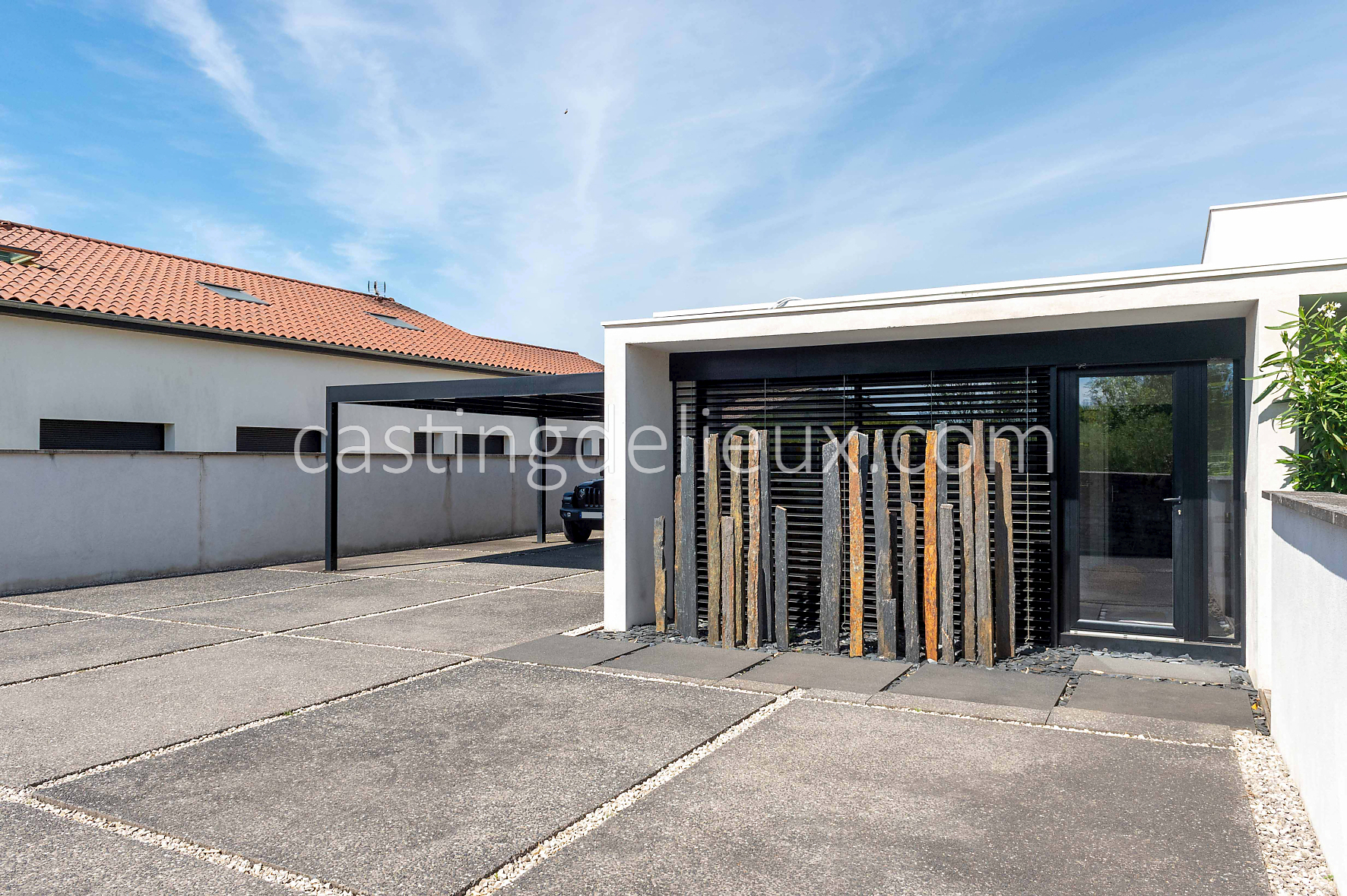 castingdelieux203-FR050-W-