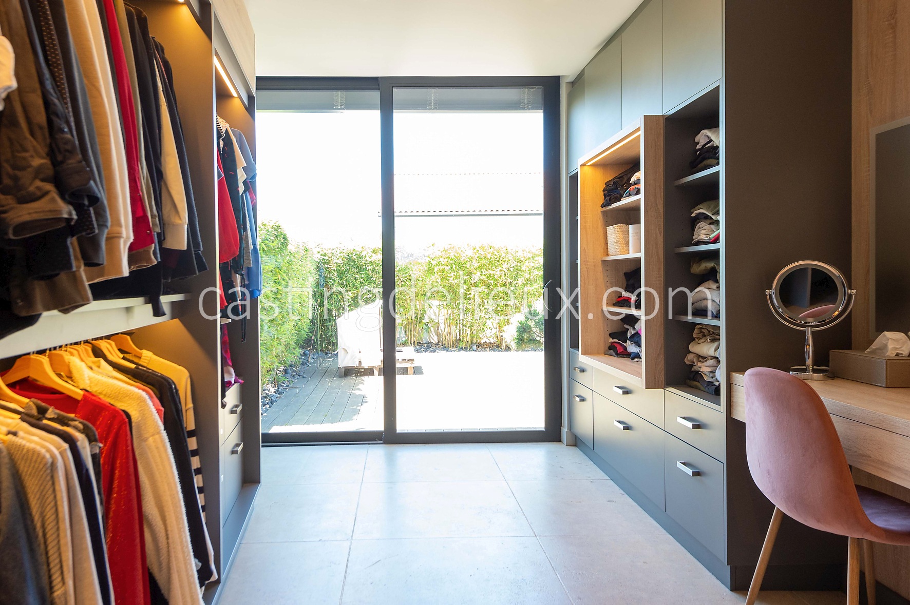 castingdelieux30-FR050-W-