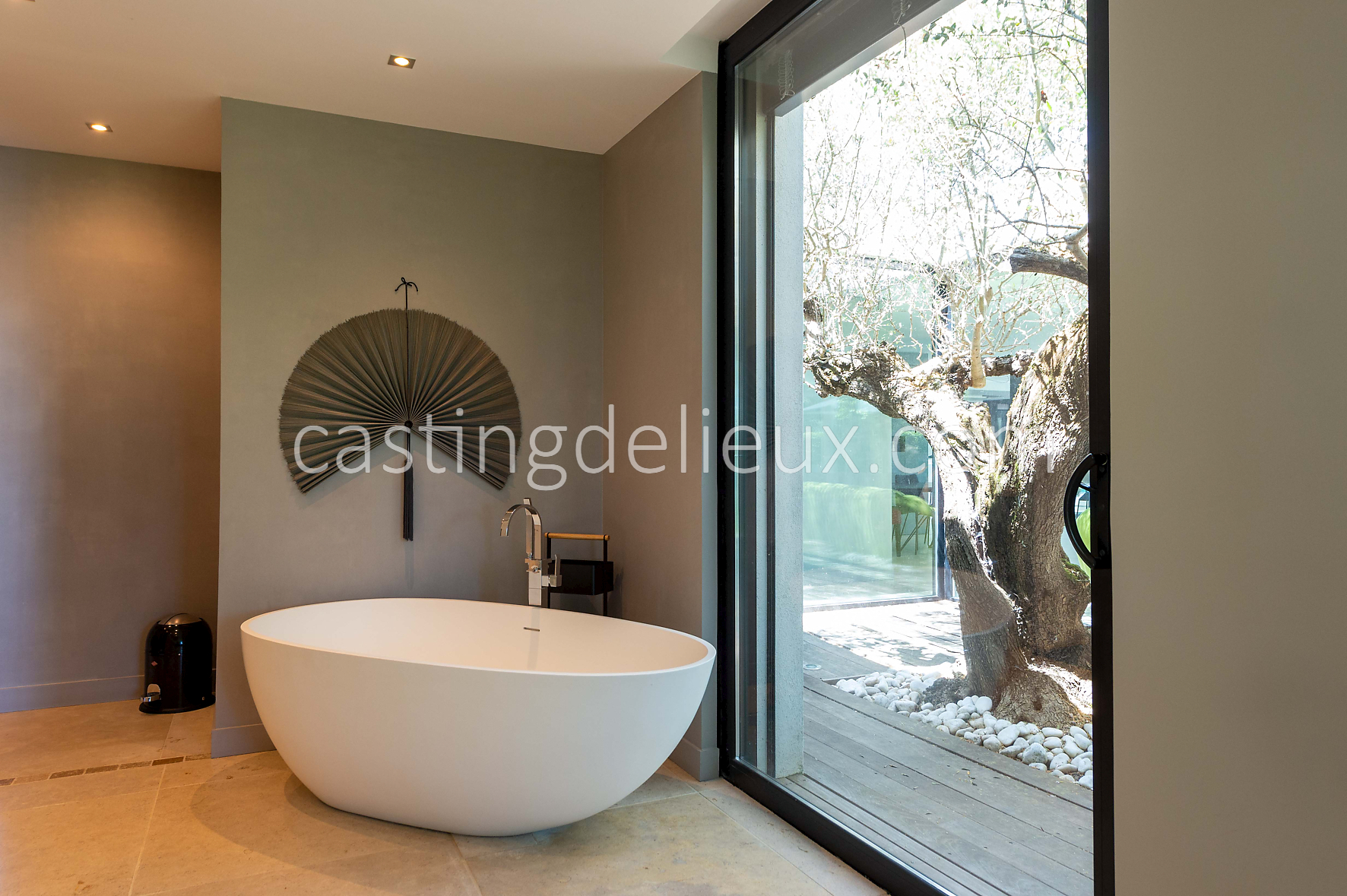 castingdelieux35-FR050-W-