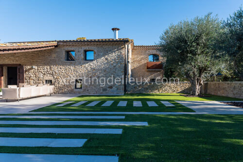 ES007 - Grande maison en pierre proche de Gérone