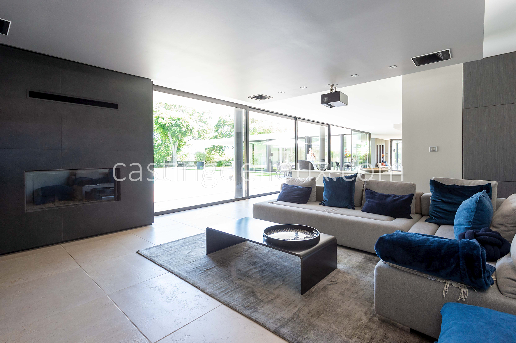 castingdelieux88-FR050-W-